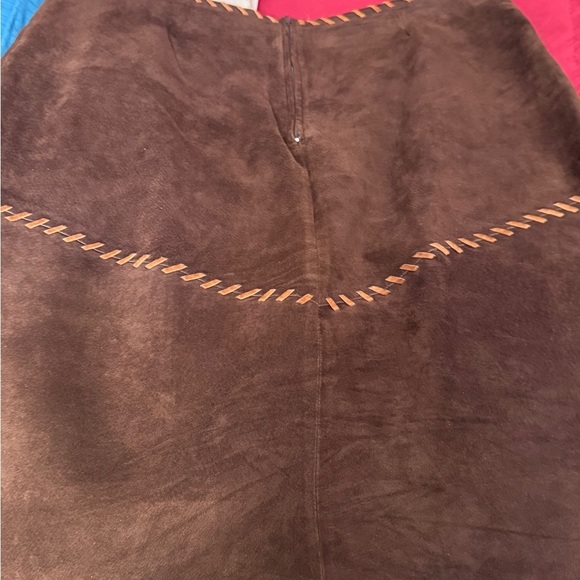 💥HOST PICK💥 Vintage Retro Tristan & Iseut Brown Suede Skirt, Stitch Detailing 💥 - Picture 9 of 15